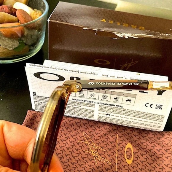 Oakley Sunglasses Kylian Mbappé Sunglasses oo9242 signature series hstn ⚽️ ☀️🕶️ - Picture 7 of 12